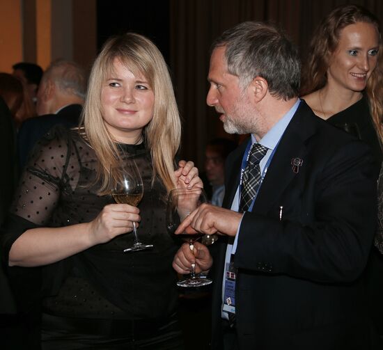 MIPIM 2013 International Commercial Real Estate Show Sputnik Mediabank