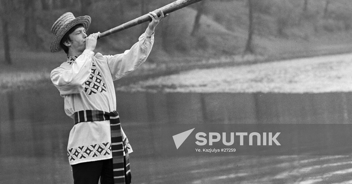 MUSIC INSTRUMENT SURMA | Sputnik Mediabank