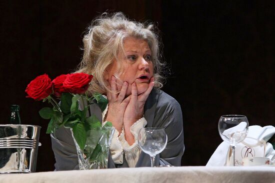 pornografiya Rojdestvo daraxti qoshiqchisi