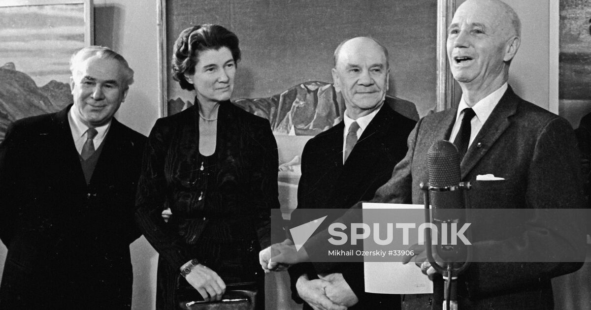 KENT PAINTNG EXHIBITION Sputnik Mediabank