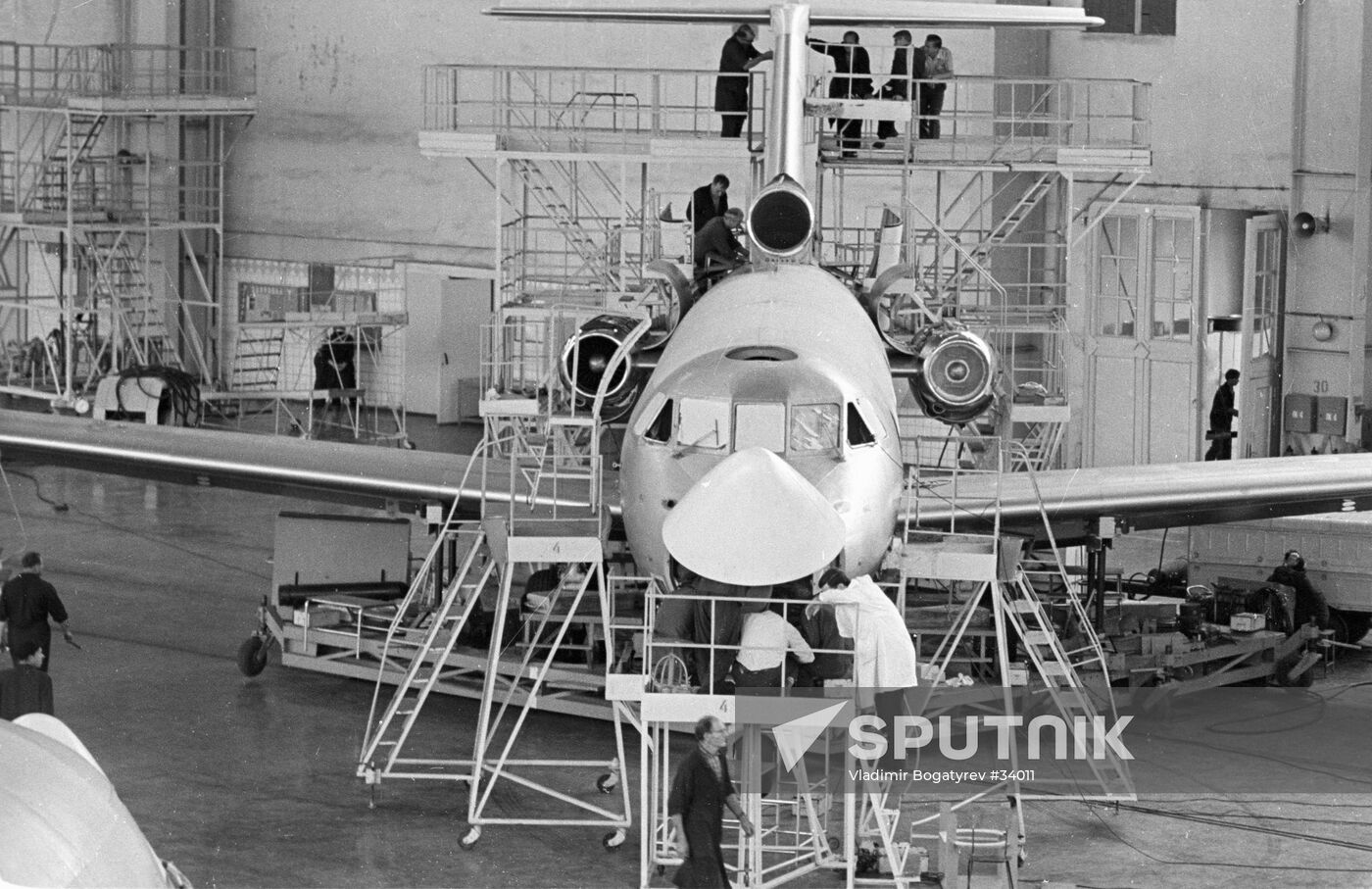 aircraft-shop-sputnik-mediabank