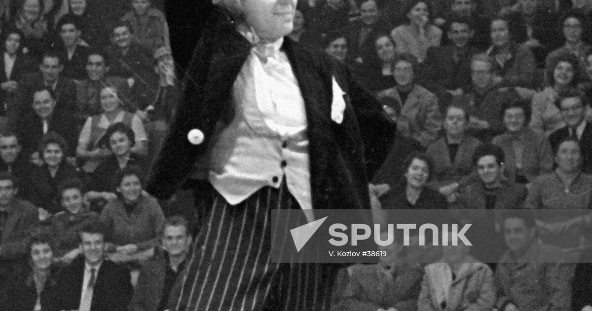 CLOWN POPOV Sputnik Mediabank