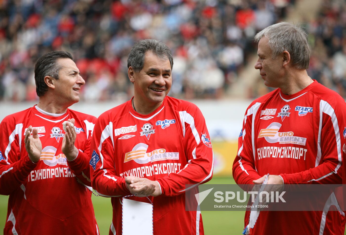 politicians-vs-actors-in-a-football-match-sputnik-mediabank