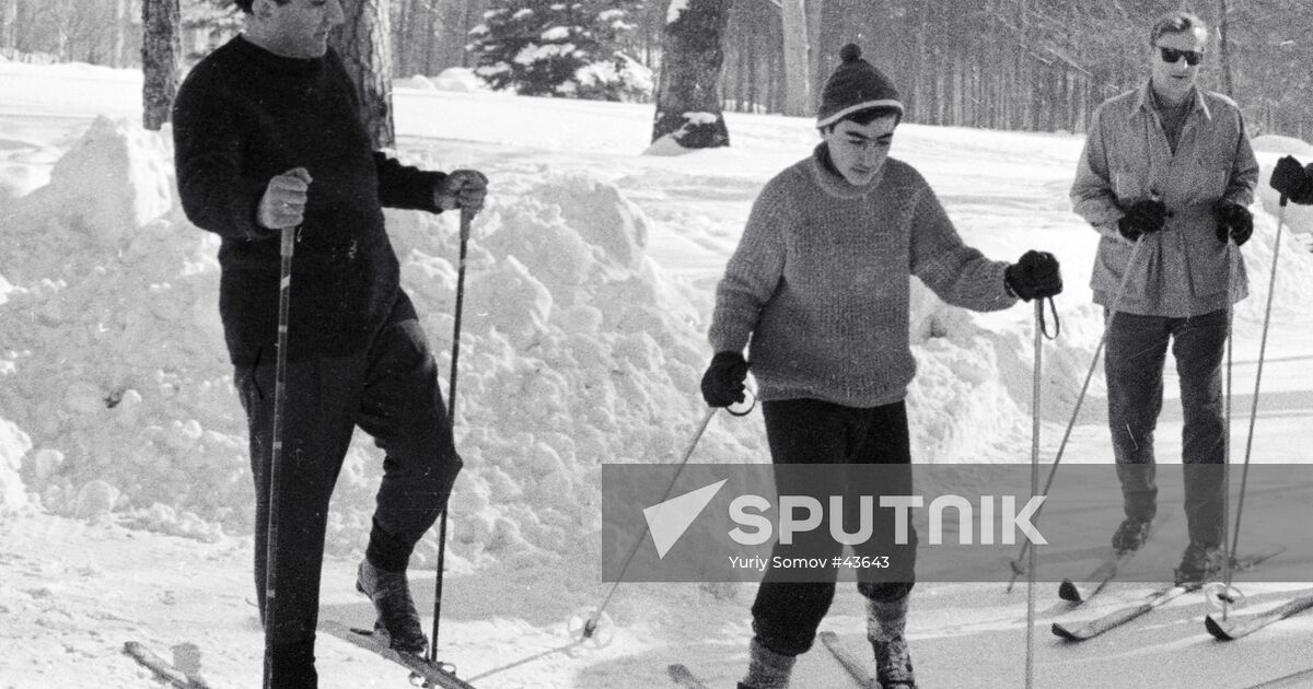 Petrosyan Chess Player Ski Walk Sputnik Mediabank