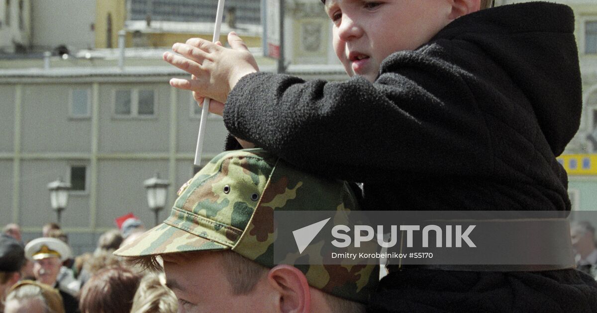 LITTLE BOY SOLDIER V-DAY | Sputnik Mediabank