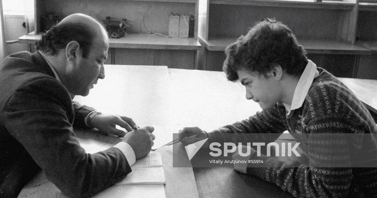 STUDENT EXAM Sputnik Mediabank