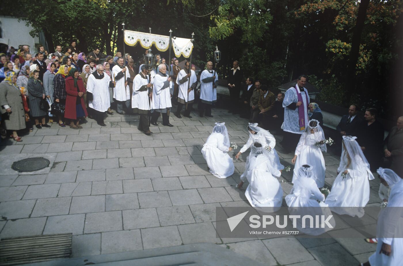 Ceremonial procession Sputnik Mediabank