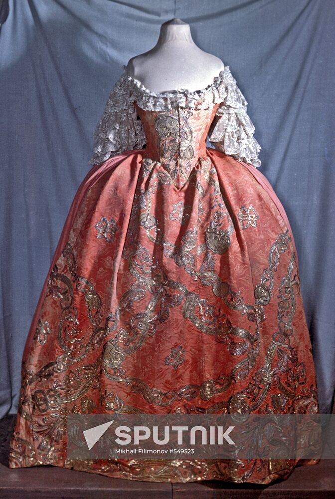 Mid18th century women’s dress Sputnik Mediabank