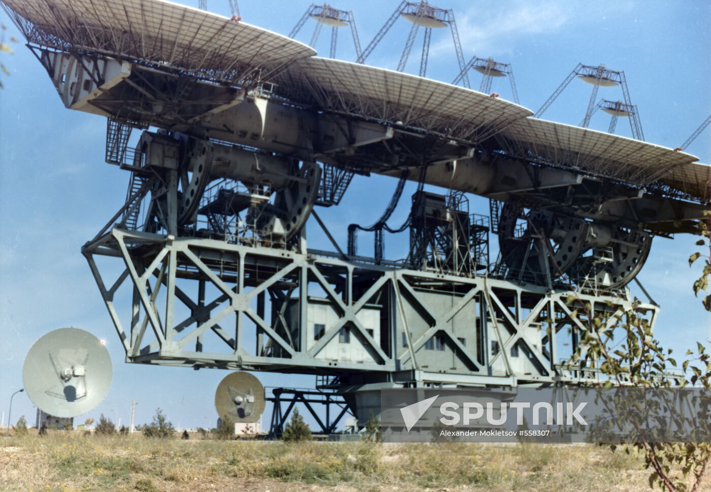 ADU1000 radio telescope Sputnik Mediabank