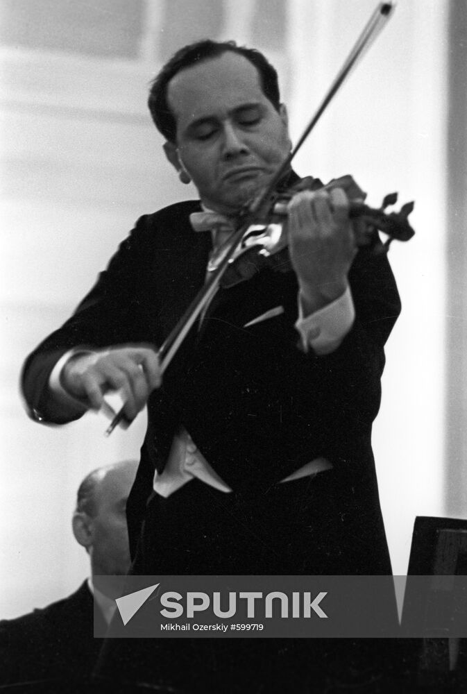 Violinist David Oistrakh Sputnik Mediabank