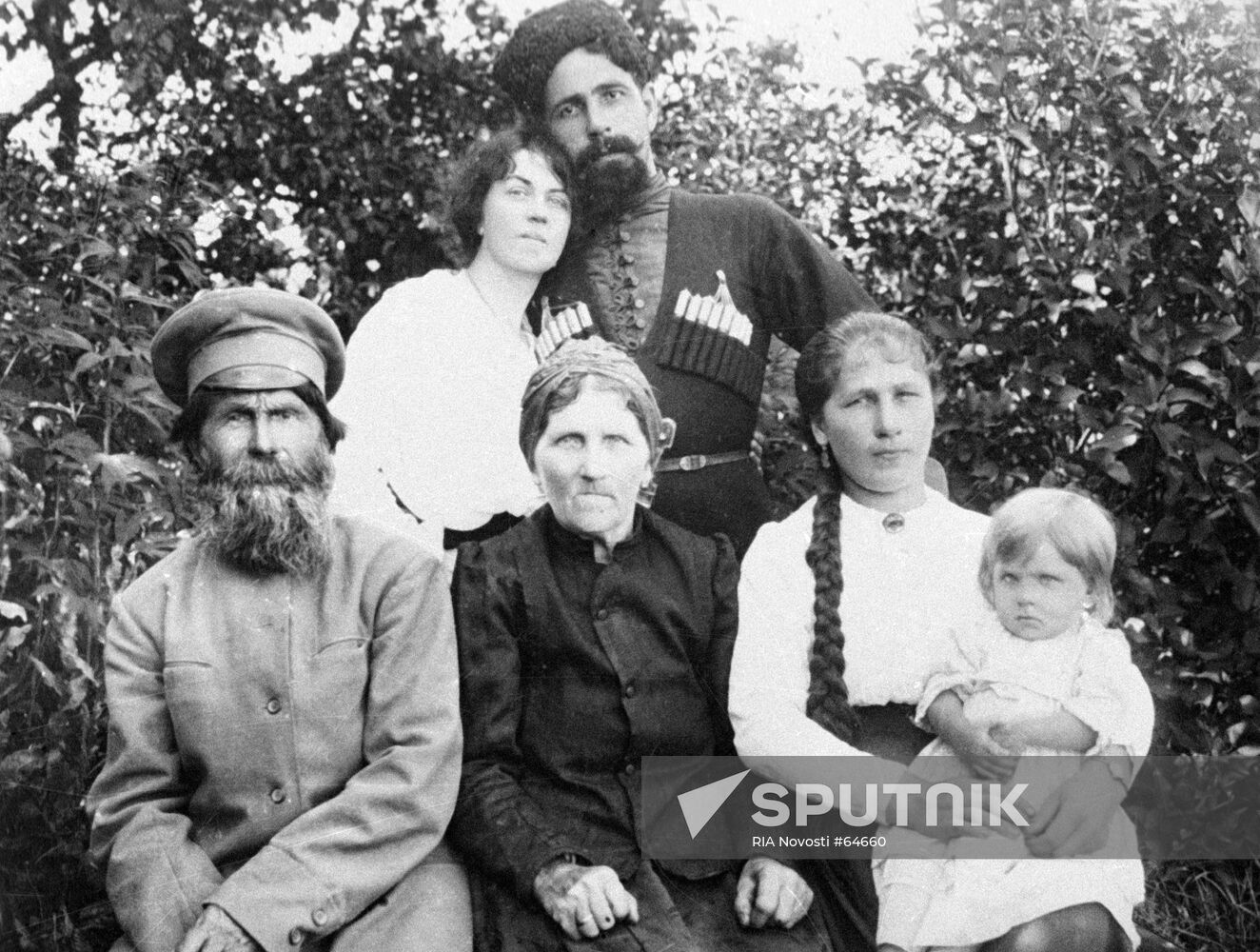 KOLLONTAI DYBENKO | Sputnik Mediabank
