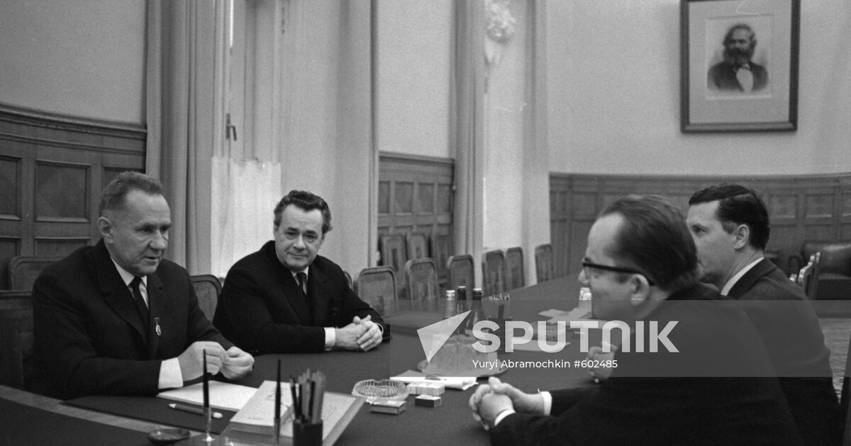Alexei Kosygin meeting with Ahti Karjalainen | Sputnik Mediabank