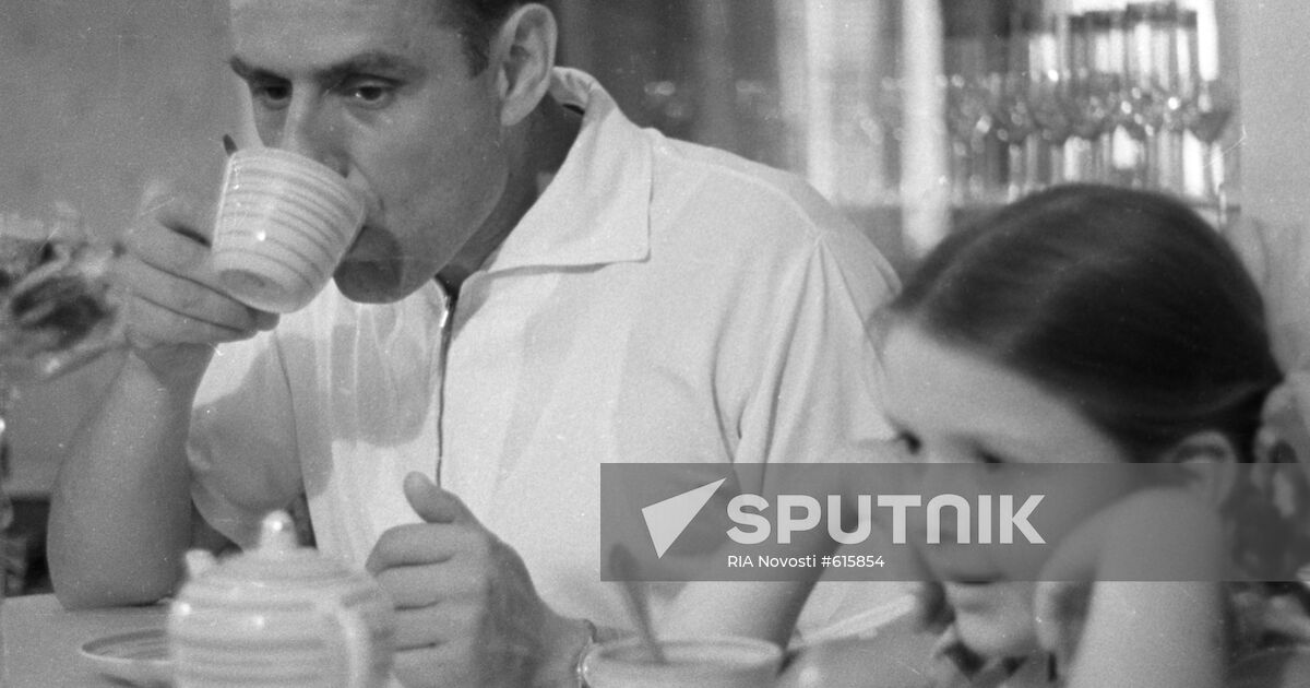 The USSR pilot-cosmonaut Vladimir Komarov with his daughter Irina ...