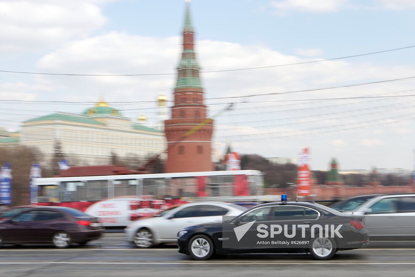 Car with flashing lights Sputnik Mediabank