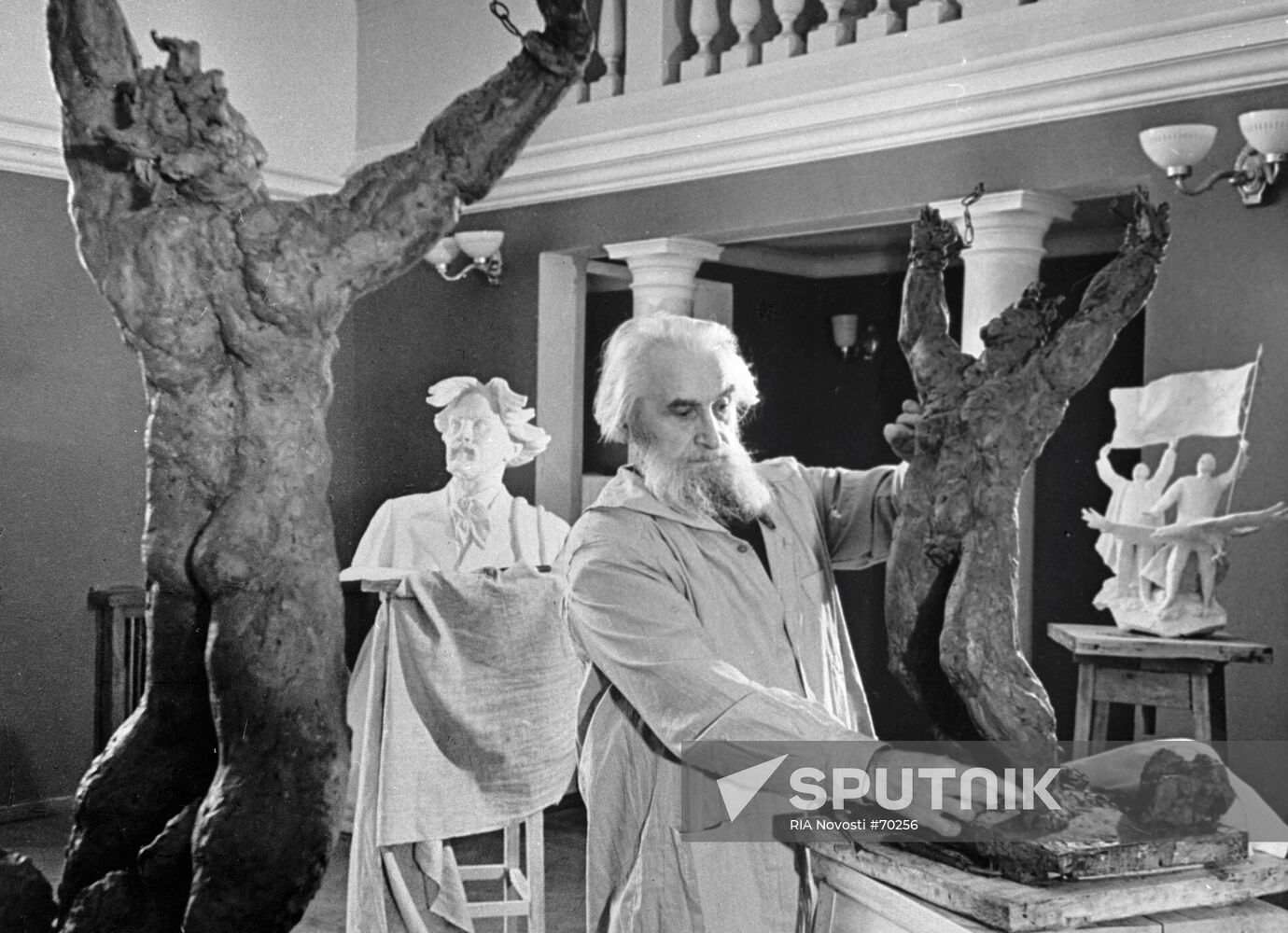 KONENKOV STUDIO WORKS Sputnik Mediabank