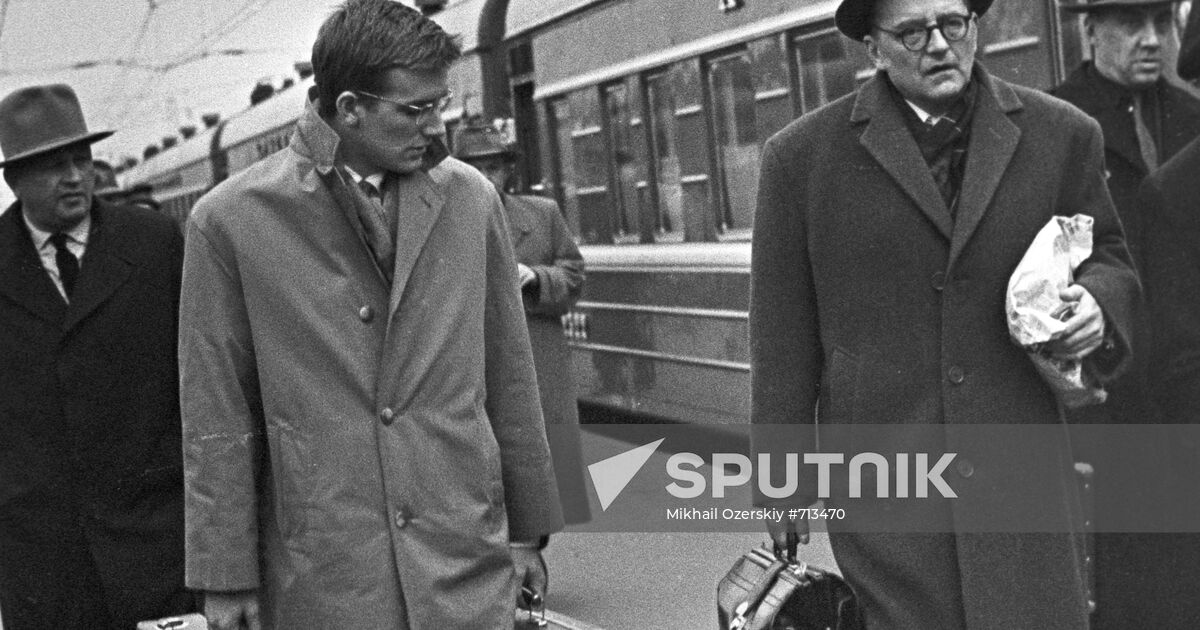 Dmitri Shostakovich, accompanied by his son | Sputnik Mediabank