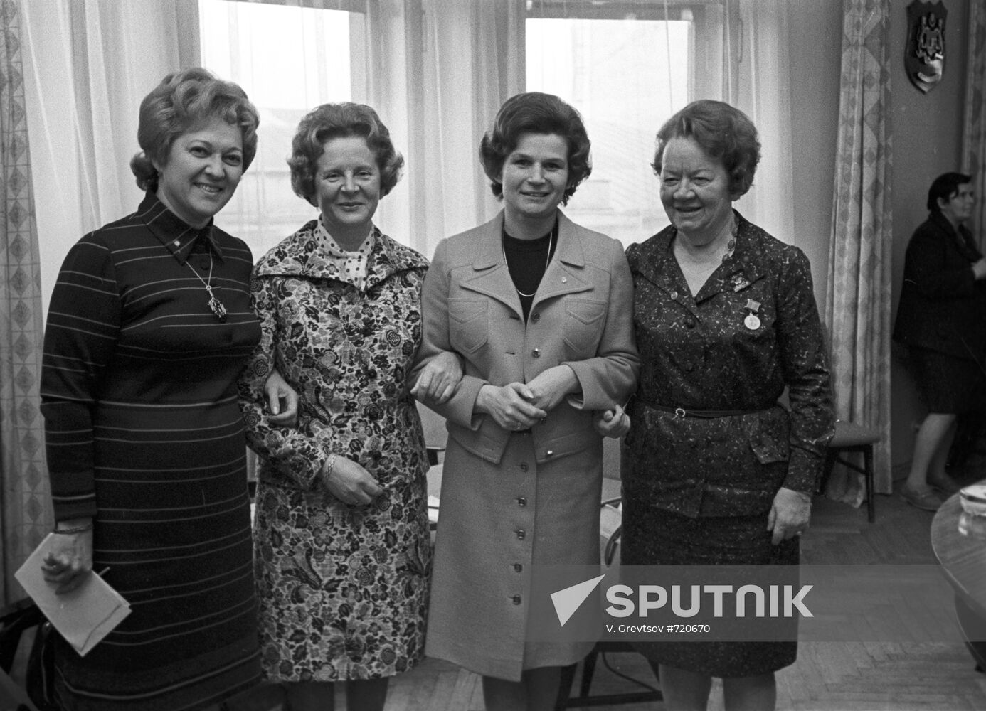 V.Nikolayeva-Tereshkova and Guests from Finland | Sputnik Mediabank