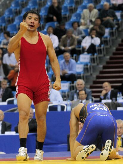 Fila wrestling store
