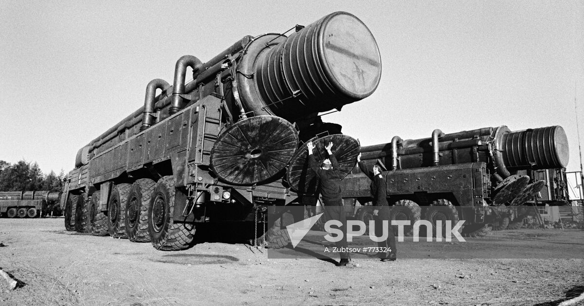 Preparations For Destruction Of Rsd 10 Ss 20 Saber Missiles Sputnik