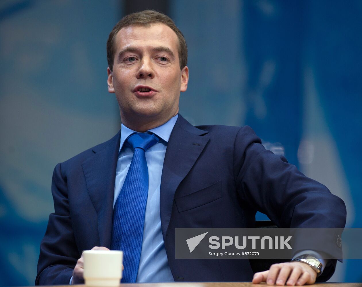 Dmitry Medvedev gives year-end live interview to top channels Sputnik