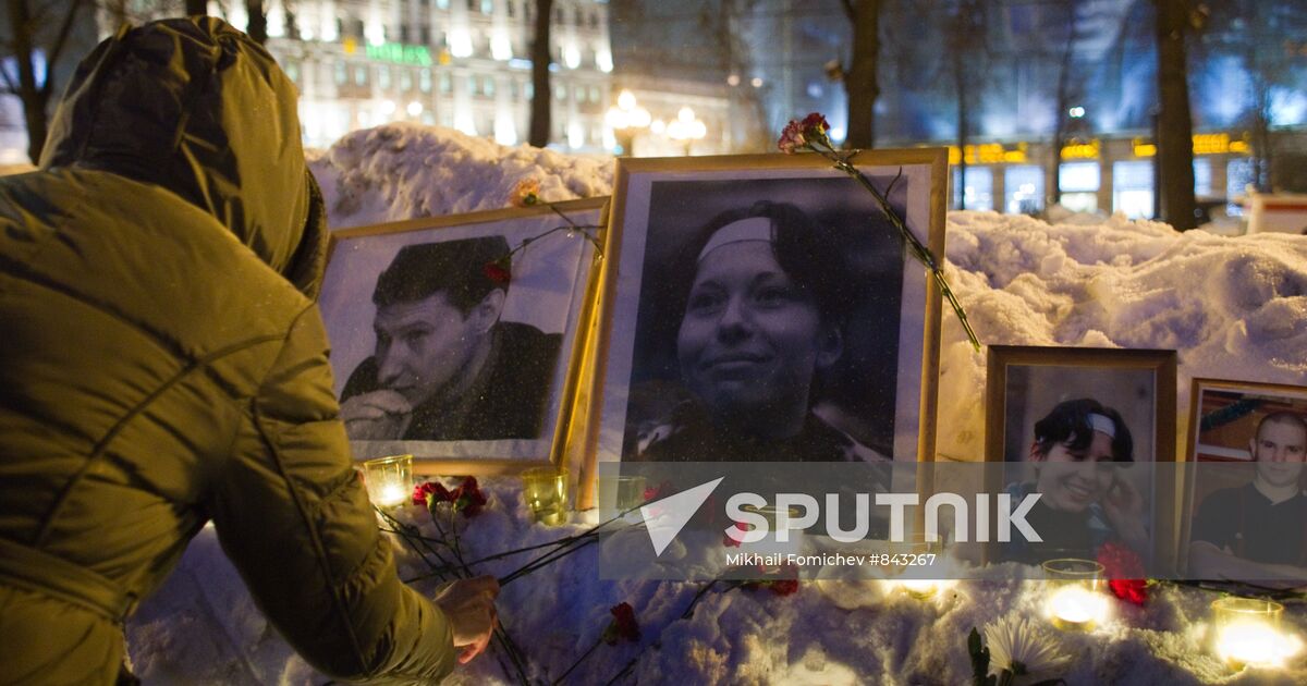 Rallies commemorate Stanislav Markelov and Anastasia Baburova | Sputnik ...