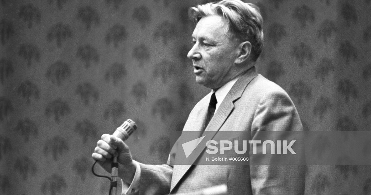Journalist Boris Burkov | Sputnik Mediabank