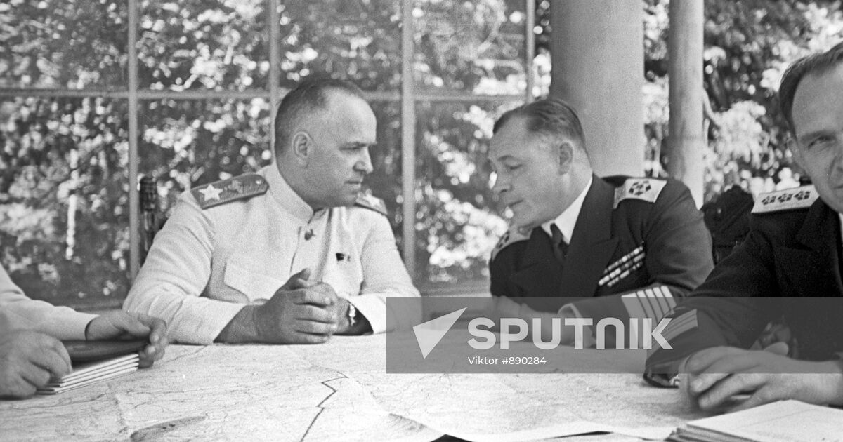 Georgy Zhukov and Nikolai Kuznetsov | Sputnik Mediabank