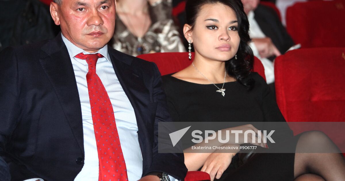 Sergei Shoigu with his daughter Ksenia | Sputnik Mediabank