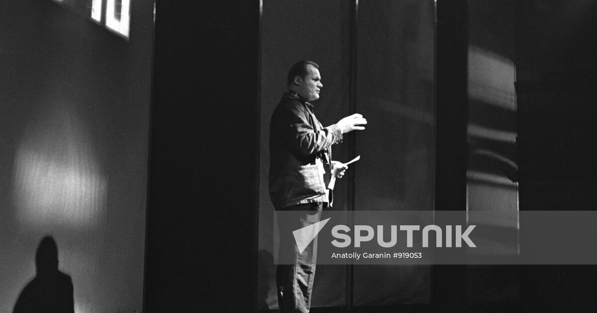 Scene from play Tomorrow's Weather Sputnik Mediabank