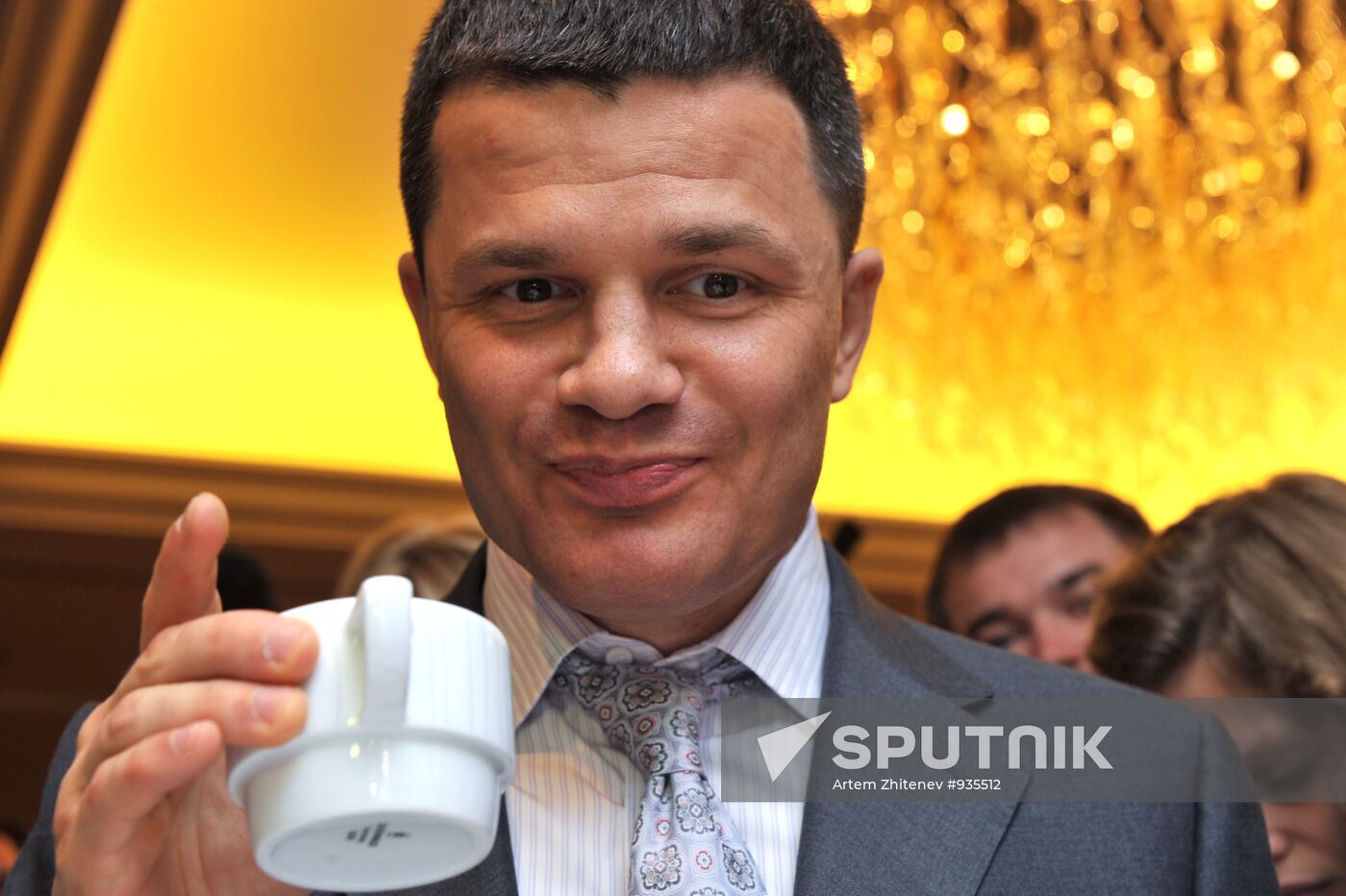 Press conference by Dmitry Kamenshchik | Sputnik Mediabank