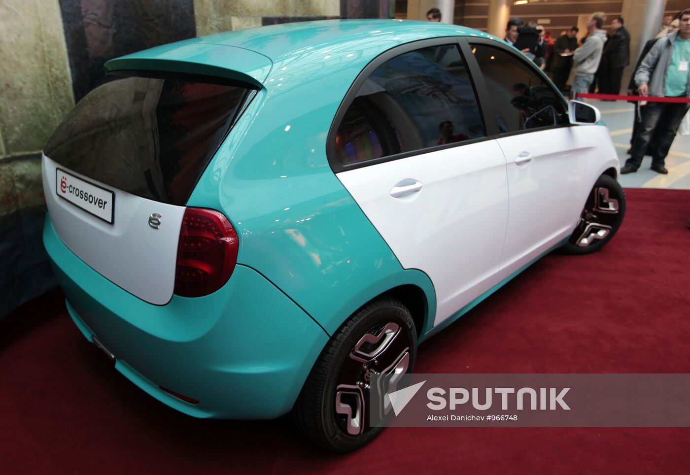 Yomobile presentation in St.Petersburg Sputnik Mediabank