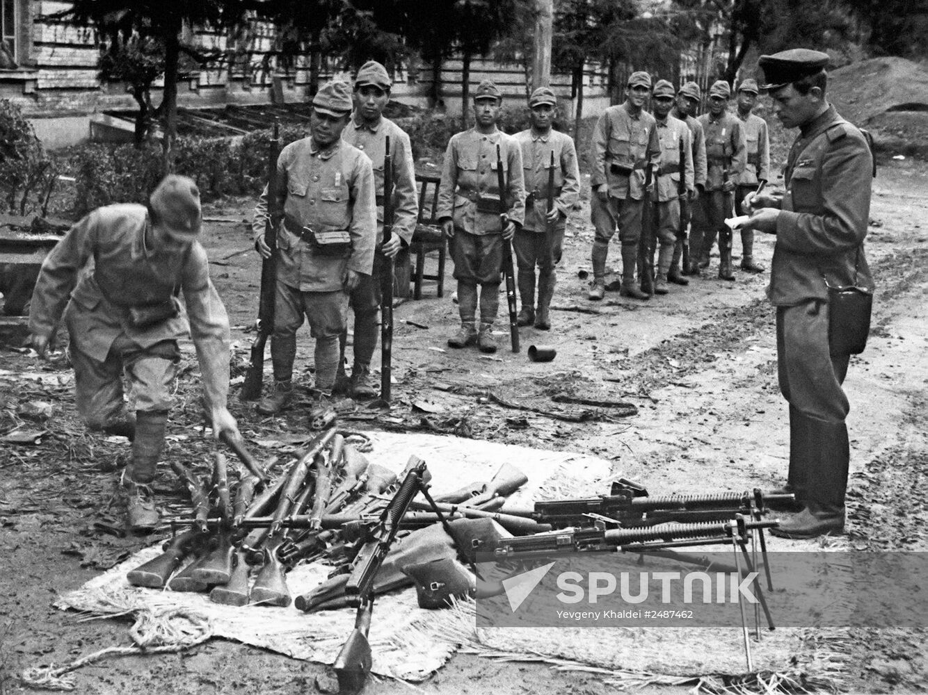 Capitulation of Kwantung Army troops