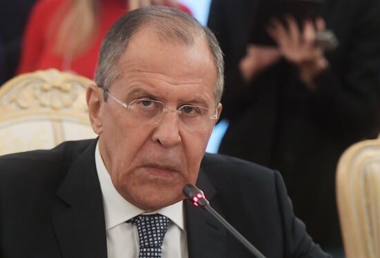 Russian and French Foreign Ministers Sergei Lavrov and Jean-Marc Ayrault meeting