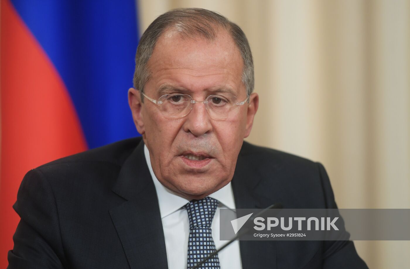 Russian and French Foreign Ministers Sergei Lavrov and Jean-Marc Ayrault meeting