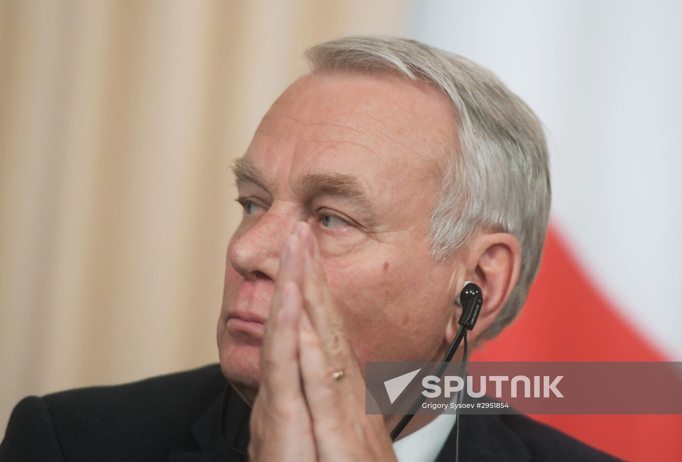 Russian and French Foreign Ministers Sergei Lavrov and Jean-Marc Ayrault meeting