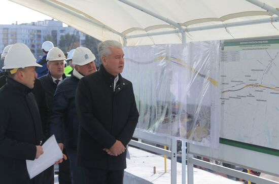 Moscow Mayor Sergei Sobyanin inspects construction of Northeast Chord