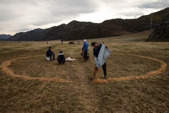 Altai Republic hosts Kok Boru goat-tossing championship