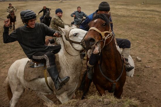 Altai Republic hosts Kok Boru goat-tossing championship