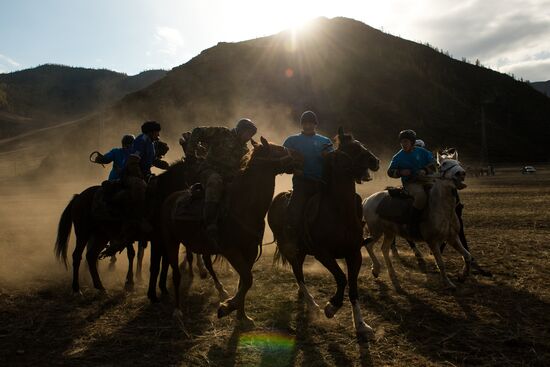 Altai Republic hosts Kok Boru goat-tossing championship