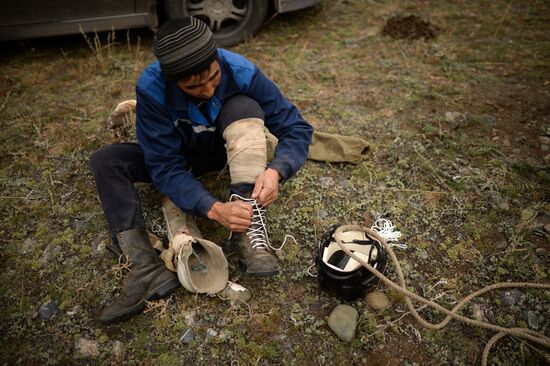 Altai Republic hosts Kok Boru goat-tossing championship