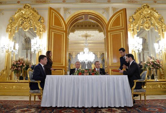Russian President Vladimir Putin visits Turkey