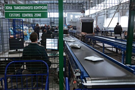 Postal customs control facility opens in Novosibirsk