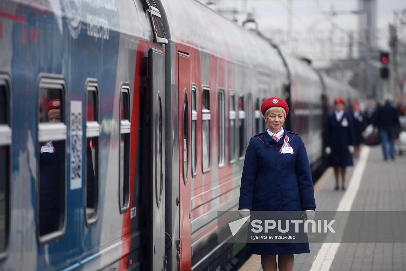 Moscow-Vladivostok train departs