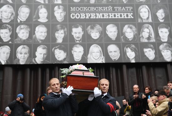 Paying last respects to actress Lyudmila Ivanova