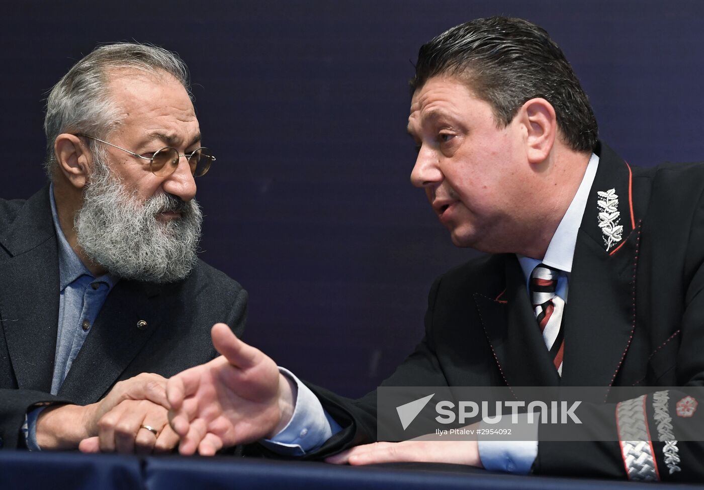 Moscow-Vladivostok train departs