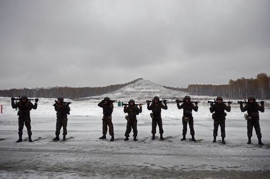 Test for right to wear crimson and green beret by National Guard servicemen