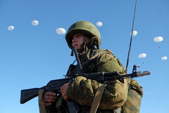 Airborne Forces drill in Ulyanovsk Region