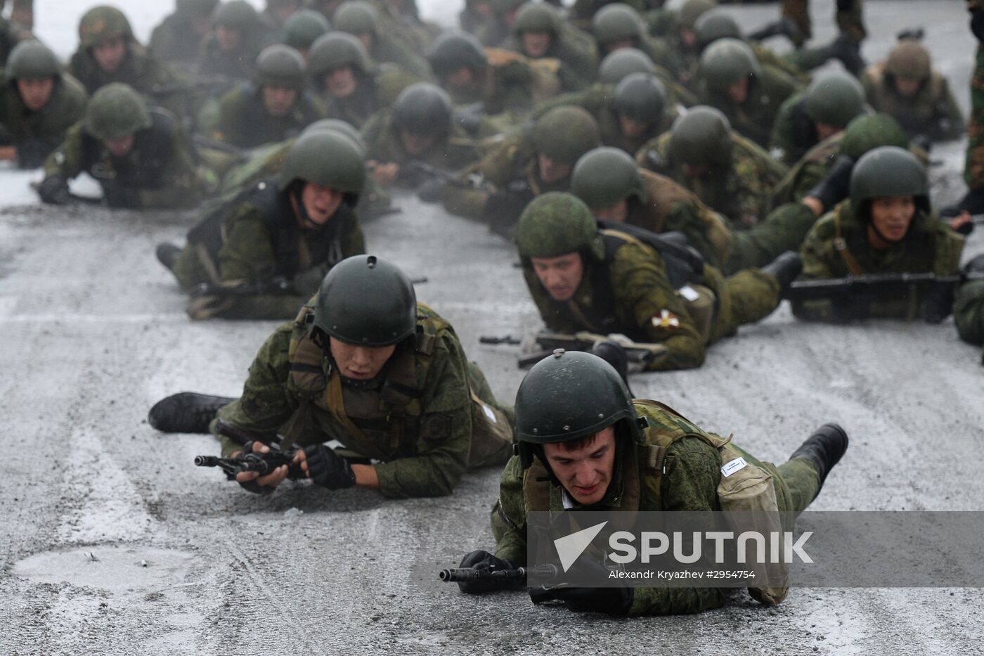 Test for right to wear crimson and green beret by National Guard servicemen