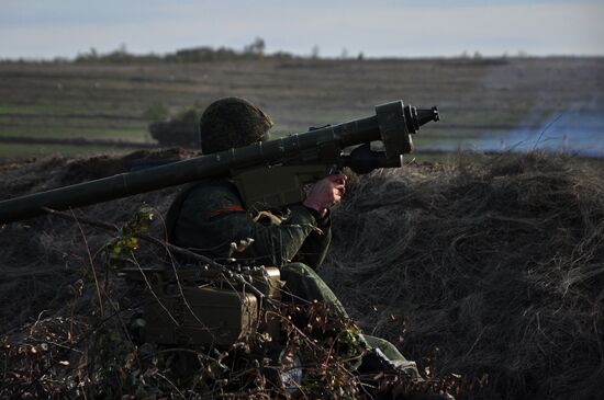 Tactical drill of People's Militia of Lugansk People's Republic