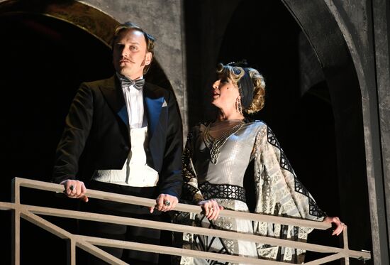 Premiere of musical The Circus Princess